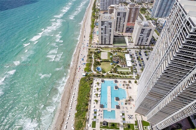 Building Photo - 1830 S Ocean Dr