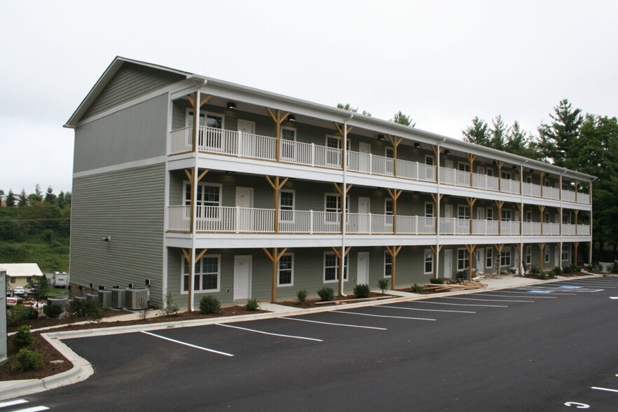 Primary Photo - Briarcliff Condominiums