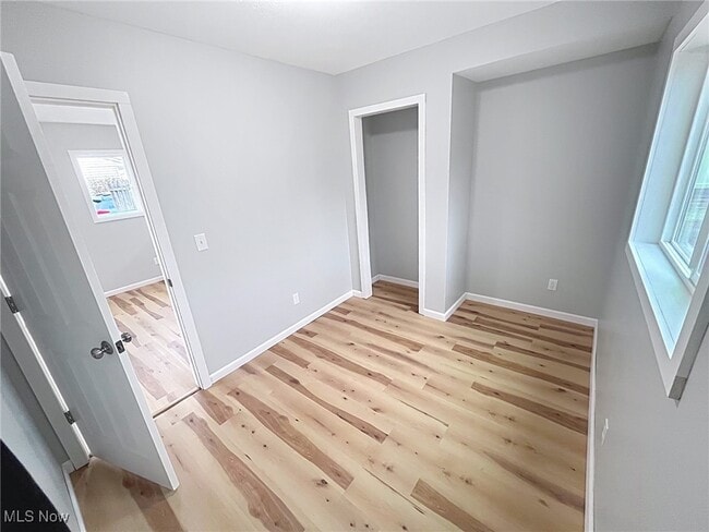 Building Photo - 38599 Plains Ct