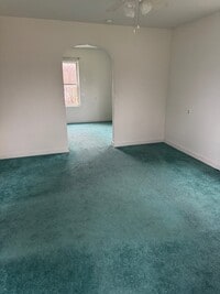 Building Photo - 920 Sycamore St