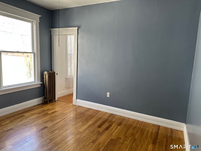 Building Photo - 20 Taylor St