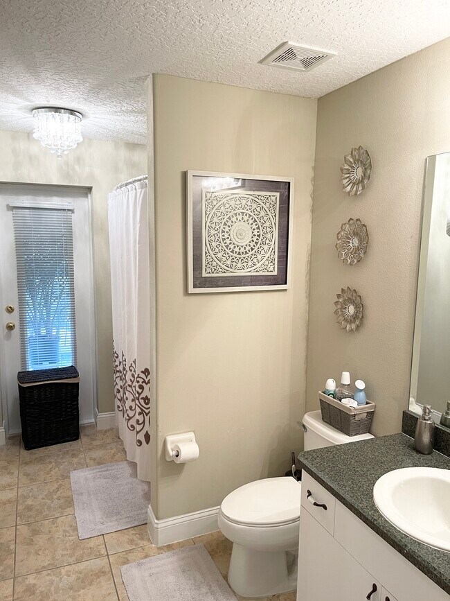 Building Photo - 35 Postman Ln