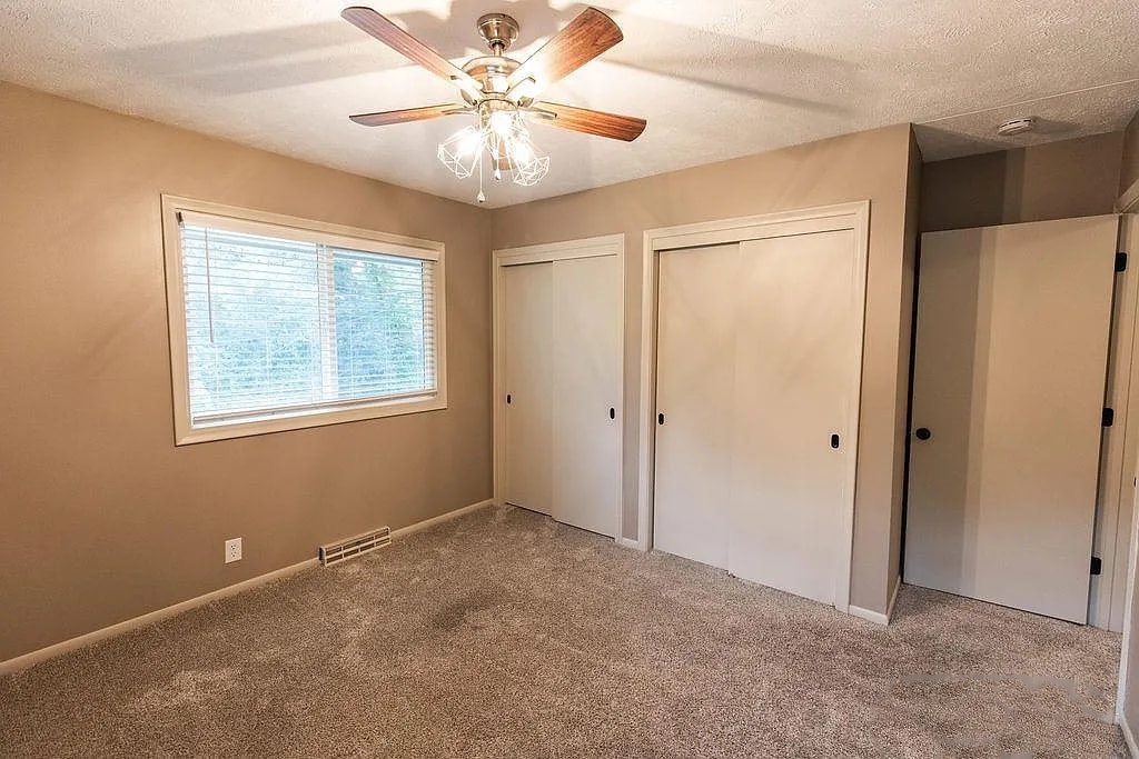 Building Photo - 2535 Saint Thomas Dr