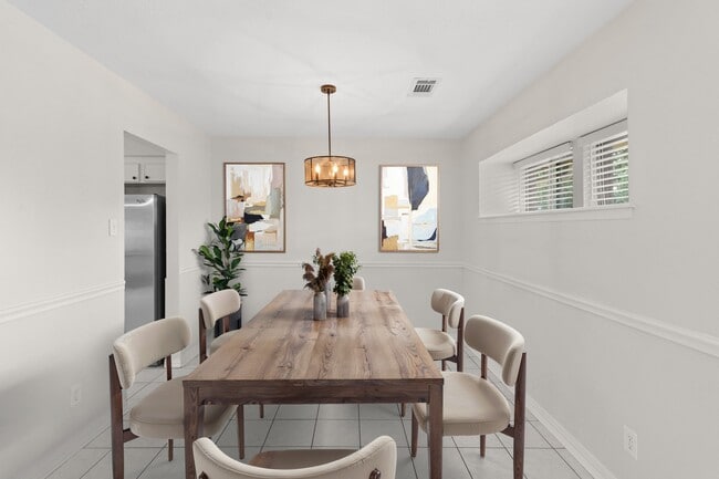 Building Photo - 10126 Metronome Dr