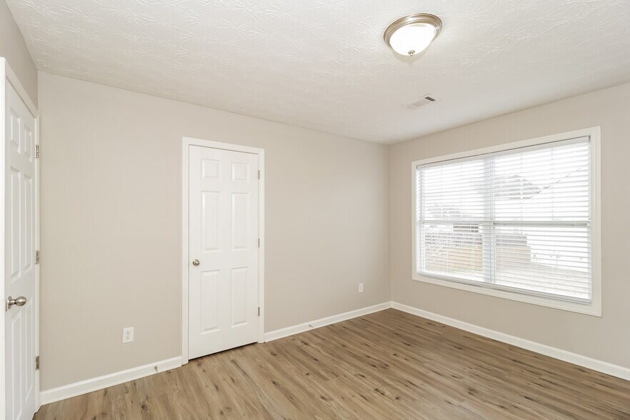 Building Photo - 948 Gardenia Curve