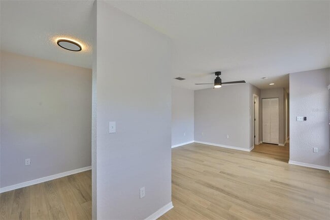 Building Photo - 6145 1st Ave N