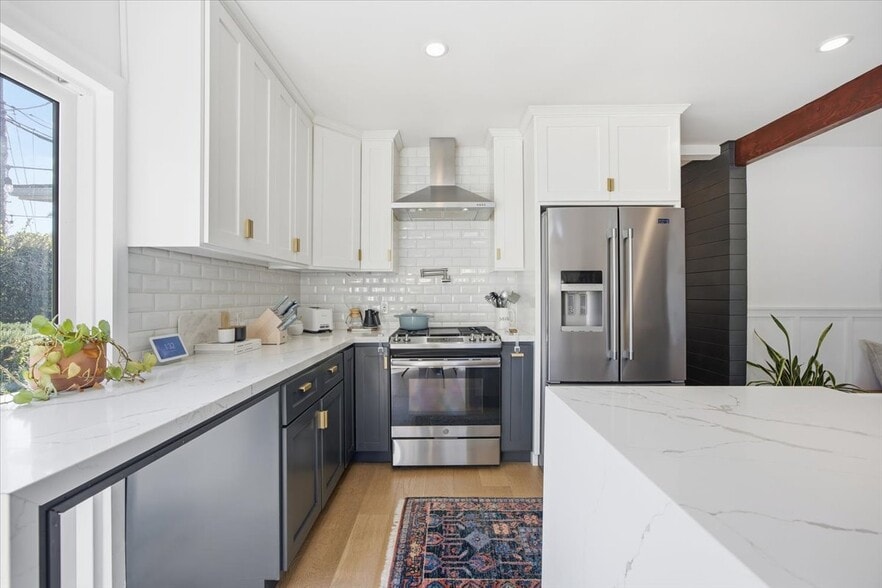 Building Photo - 3834 W 147th Pl