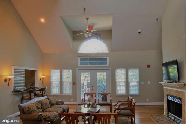 Building Photo - 3310 Wyndham Cir