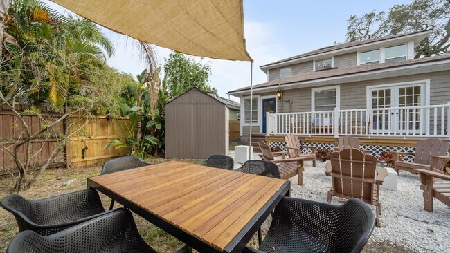 Building Photo - 307 W Haya St