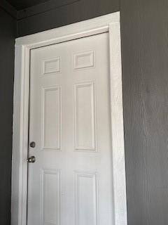 Building Photo - 8034 Antoine Dr