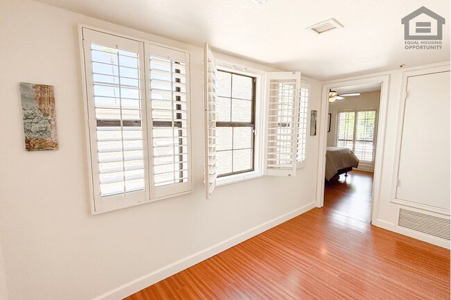Building Photo - 3Bed/2Bath Furnished Home w/Stunning Backyard! Ready for Immediate Move-In! – POOL!