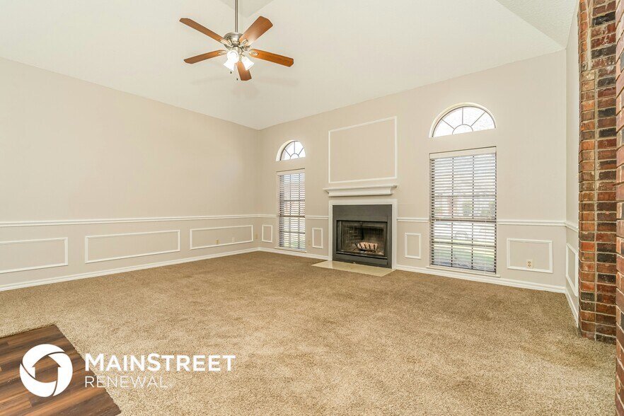 Building Photo - 919 Walters Dr