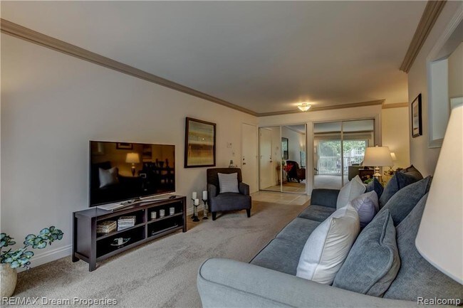 Building Photo - 3501 W 14 Mile Rd