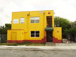 Building Photo - 223 NW 12th St