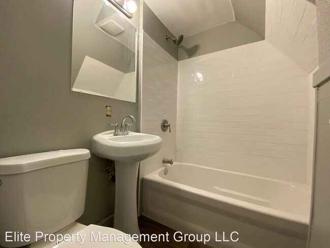 Building Photo - 6 br, 2 bath House - 1066 Ross Ave E