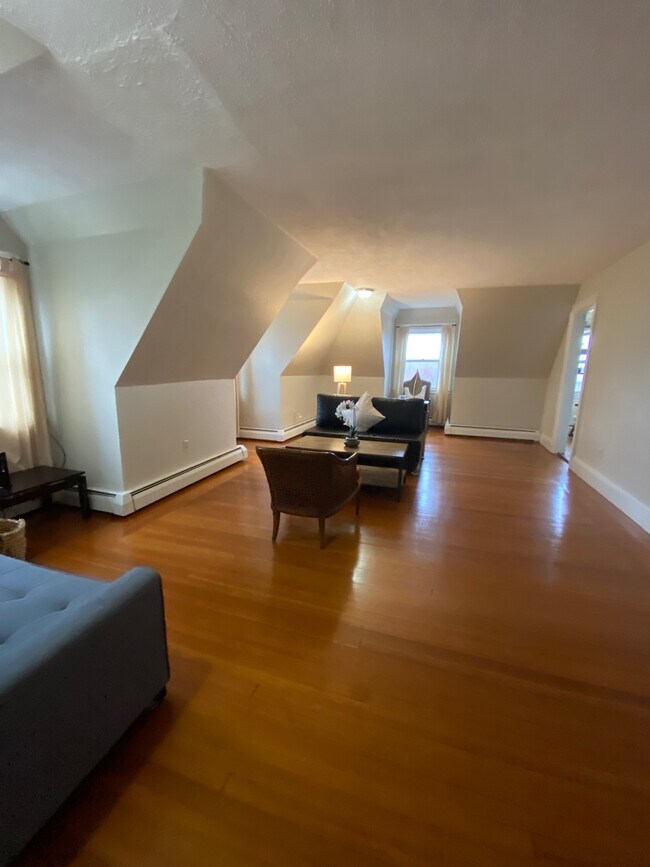 Living Room - 273 Bowen St