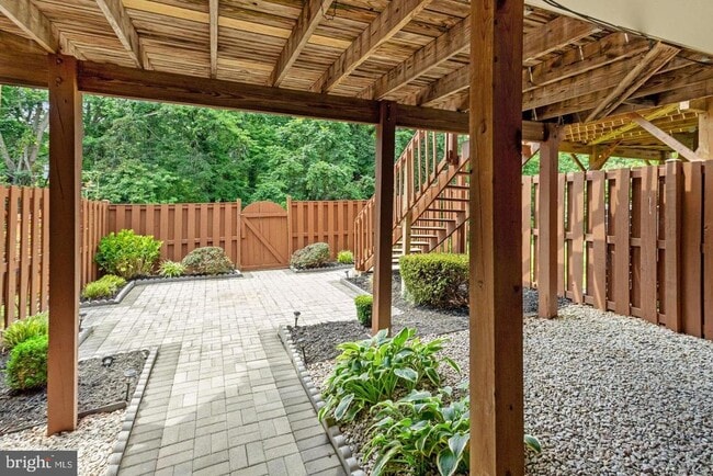 Building Photo - 14220 Madrigal Dr