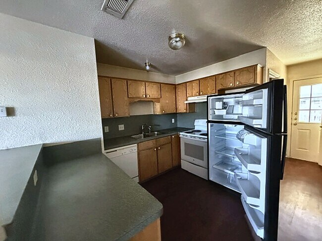 Building Photo - 4411 Abigail Dr