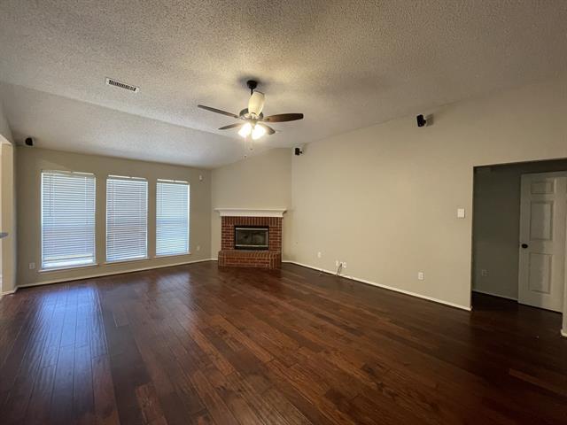 Building Photo - 1405 High Crest Dr