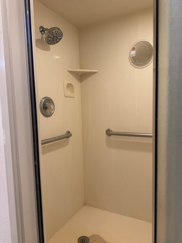 Building Photo - 2046 E Center St