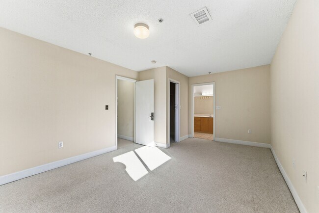 Building Photo - 387 Ralph McGill Blvd NE