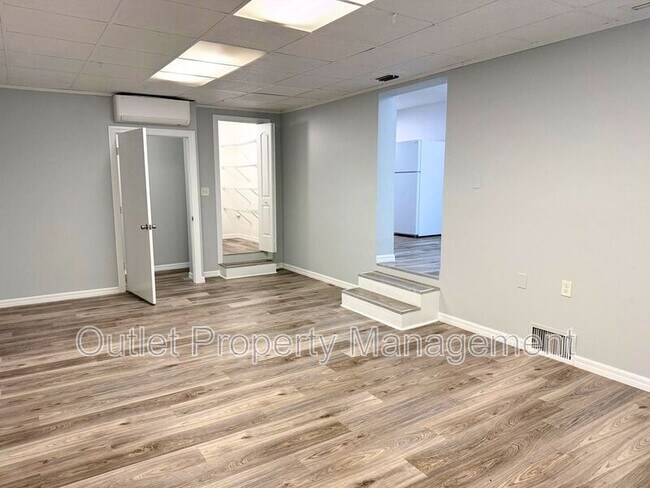 Building Photo - 5130 Curry Ford Rd