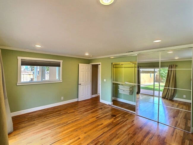 Building Photo - Charming Home for Rent in Naglee Park