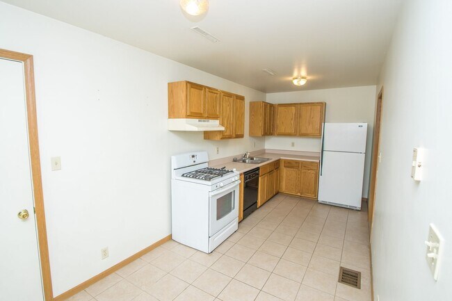 Building Photo - 2 bedroom / 1.5 bathroom Townhome for rent in Chesterton