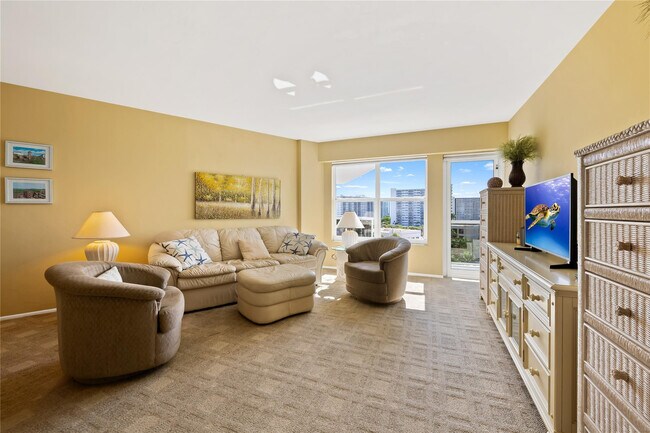 Building Photo - 3700 Galt Ocean Dr