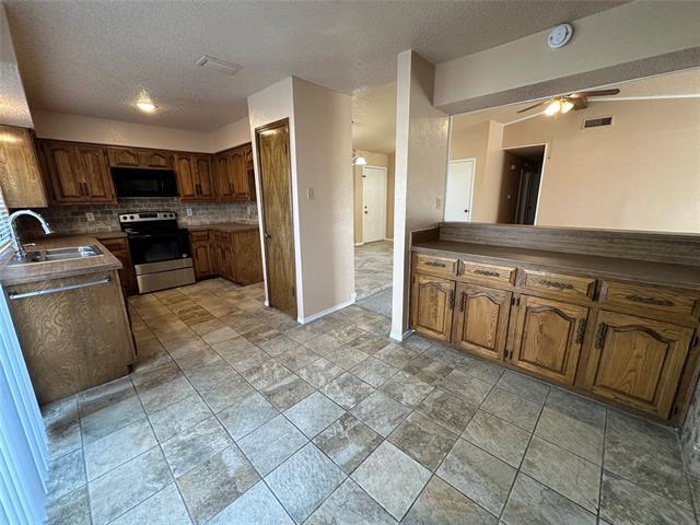 Building Photo - 638 Grinnell Dr