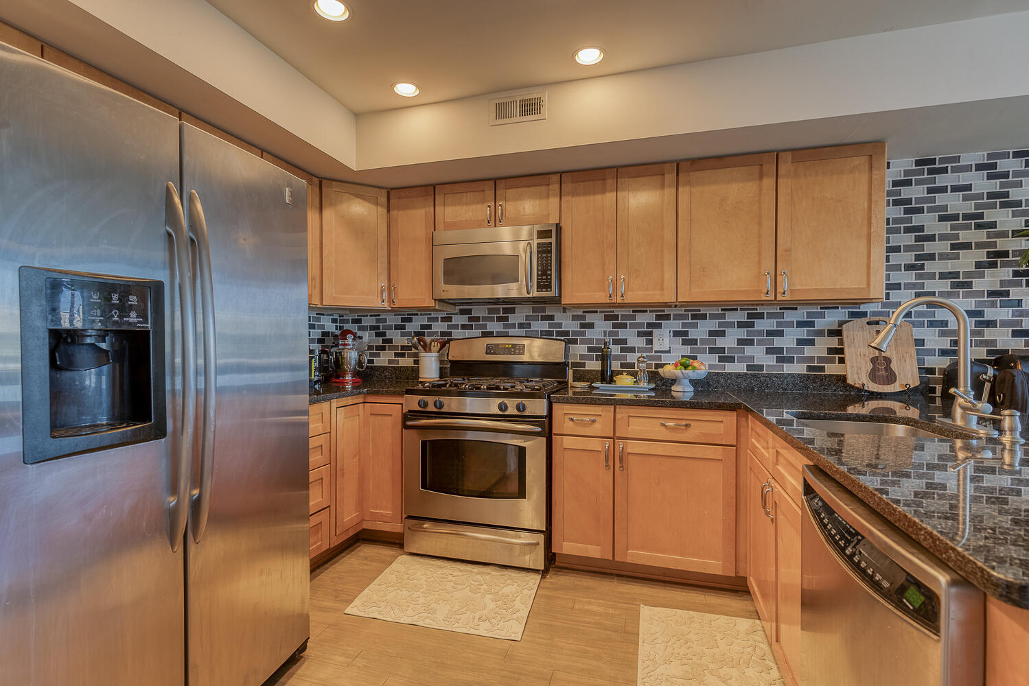 Building Photo - 2713 Ontario Rd NW