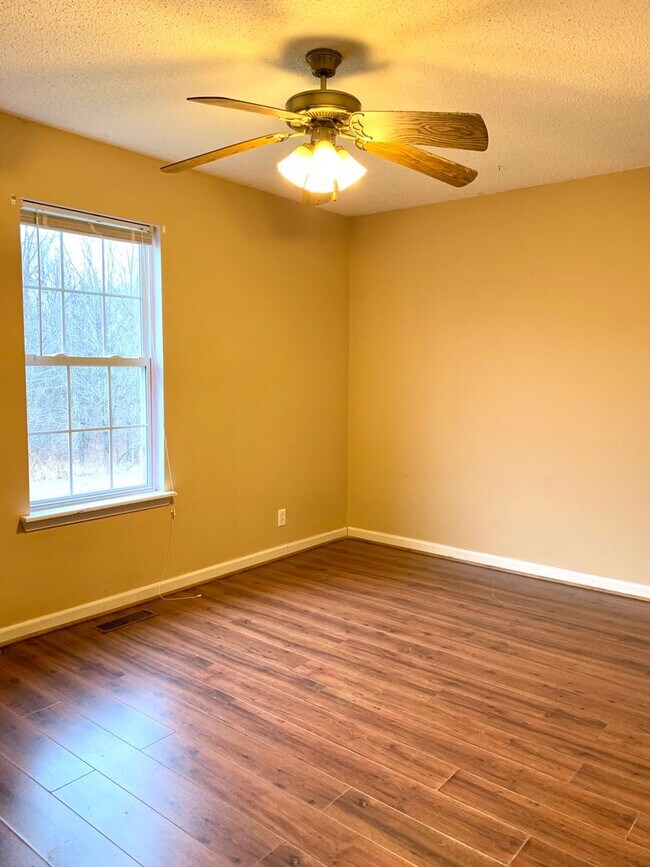 Building Photo - 106 Bowers Ct