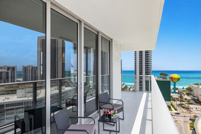 Building Photo - 4010 S Ocean Dr