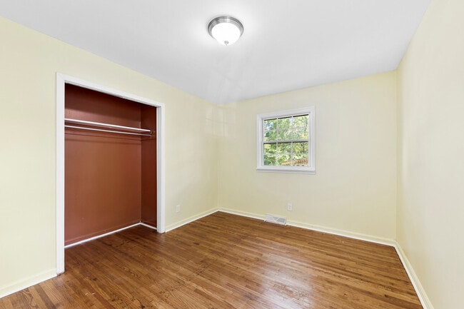 Building Photo - 3220 Wiseman Dr