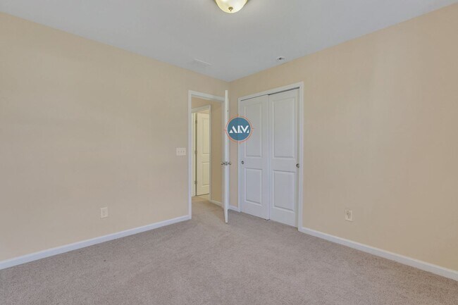 Building Photo - Beautiful Home in Seagrass Station