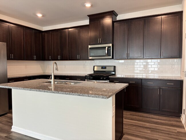 Building Photo - 301 Wilbur Lake Dr