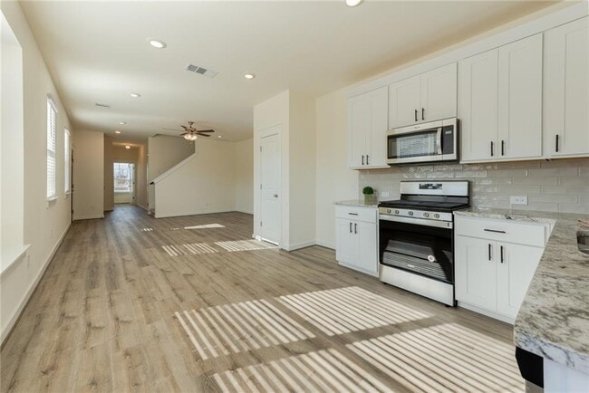 Building Photo - 17201 Mayfly Dr