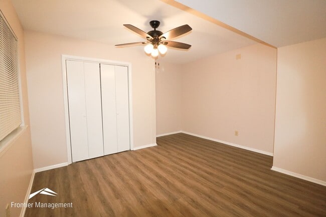 Building Photo - 1500 McCain Ln