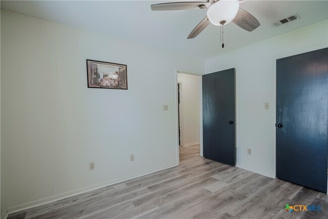 Building Photo - 1012 Pin Oak Dr