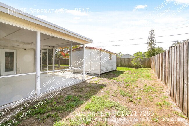 Building Photo - 140 SE Serenata Ct