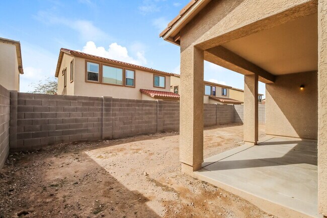 Building Photo - 2233 E 27th Ave