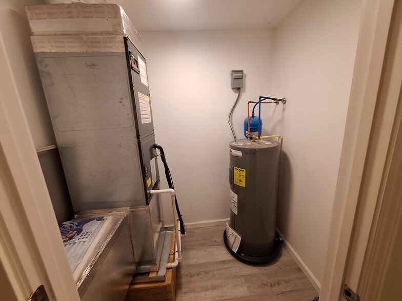 Utility Rm - 547 Ronceverte Ave
