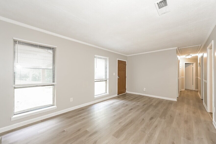 Building Photo - 123 Sir Gregory Manor NW