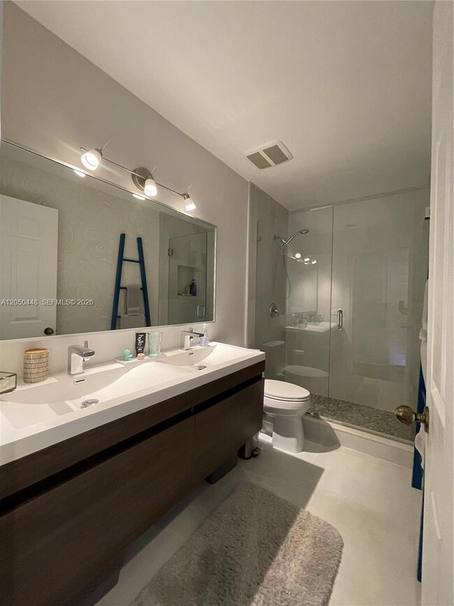 Building Photo - 485 Silver Palm Way