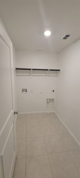 Building Photo - 2636 Turtle Dove Dr