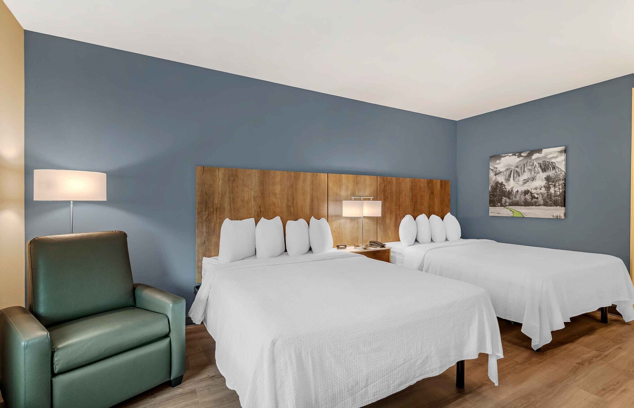 Building Photo - Furnished Studio-Jacksonville - Airport