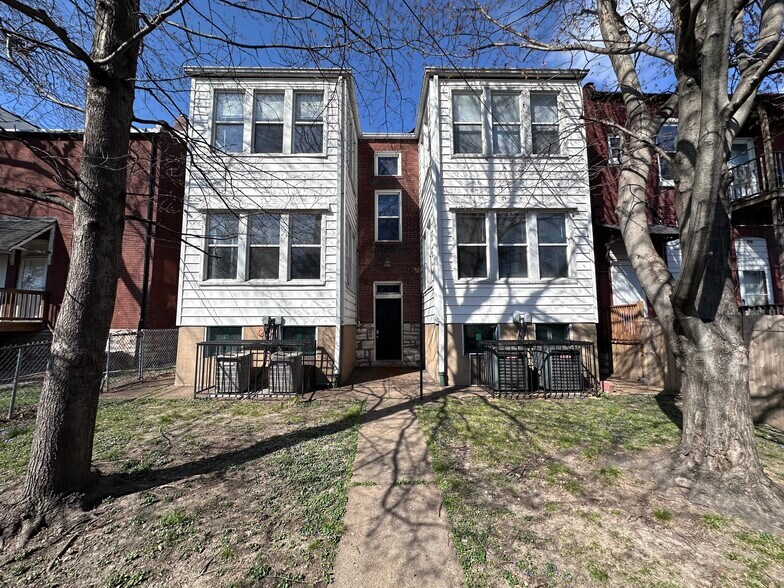 Building Photo - 3704 Fairview Ave