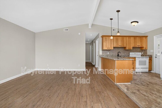 Building Photo - 4202 Halifax Rd