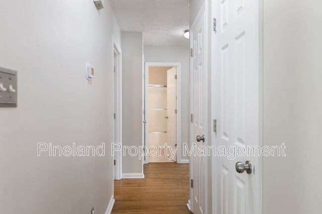 Building Photo - 310 Timberidge Dr
