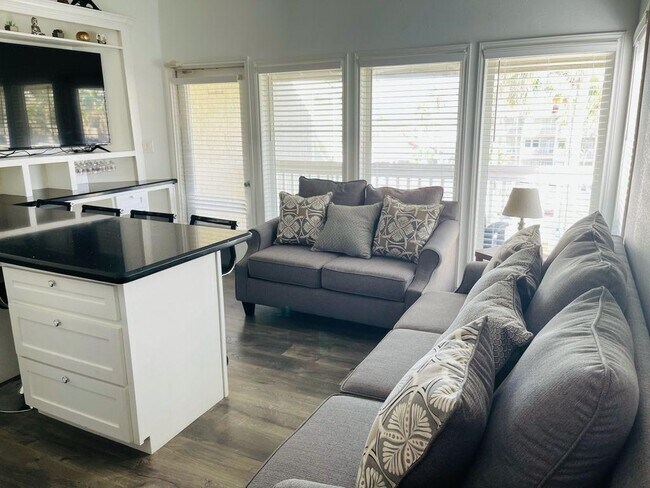 Building Photo - 200 Padre Blvd